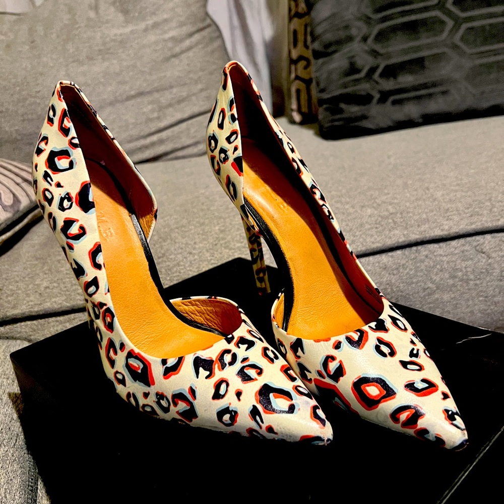 LAMB size 10 heels